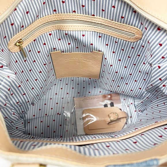 Monte & Coe Italian Wool Tote in Nude Crossbody Strap - Picture 10 of 12